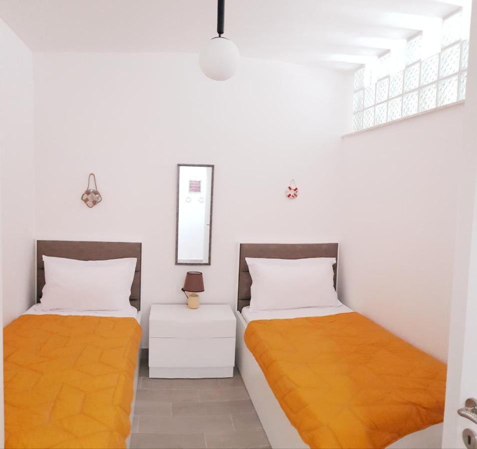 Bindi Apartment Himarë Dış mekan fotoğraf